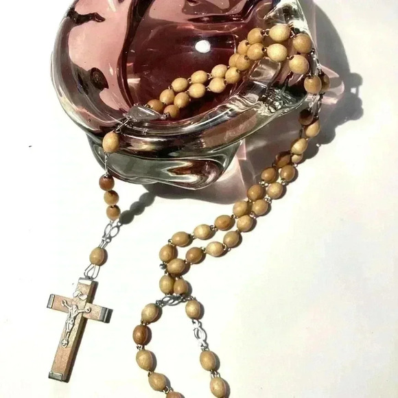 VINTAGE WOOD BEADS ROSARY - Picture 3 of 7
